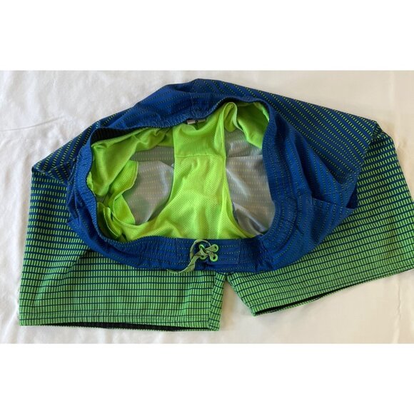Nike XL Mens Blue & Green Gradient Swim Shorts With Drawstring Waist & Mesh Lini - Picture 3 of 4